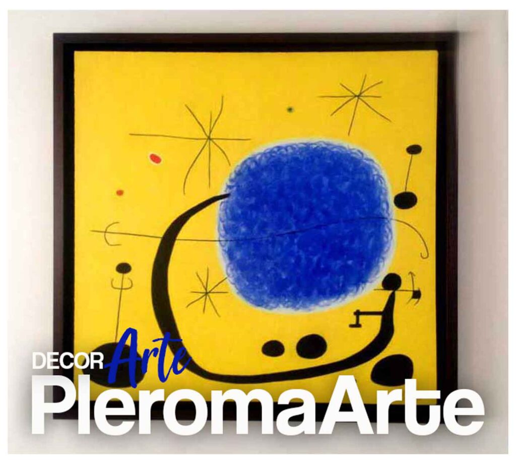 Observamos un hermoso diseño de cuadros de Joan Miro, el cuadro clásico es amarillo se aprecia el logo de la galería de arte decorarte de pleroma arte