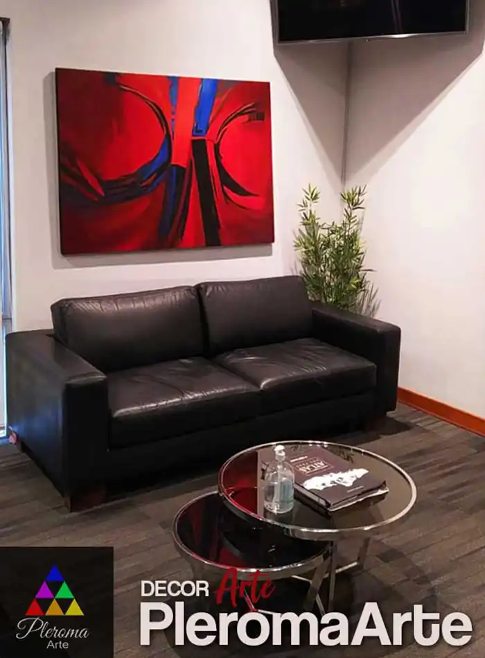 Observamos los cuadros para oficinas modernas que la galería de arte pleroma arte ha creado para una reconocida universidad.