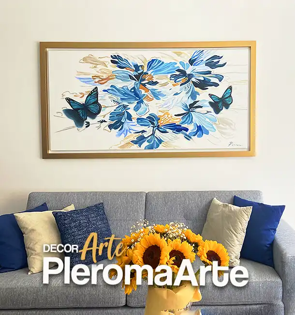 Pinturas modernas para sala enmarcadas, con mariposas azules sobre fondo floral, ideales para decorar interiores elegantes y contemporáneos.