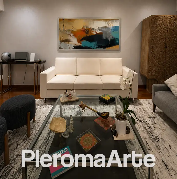 Cuadro abstracto terminado e instalado en una sala diseñada por Pleroma Arte